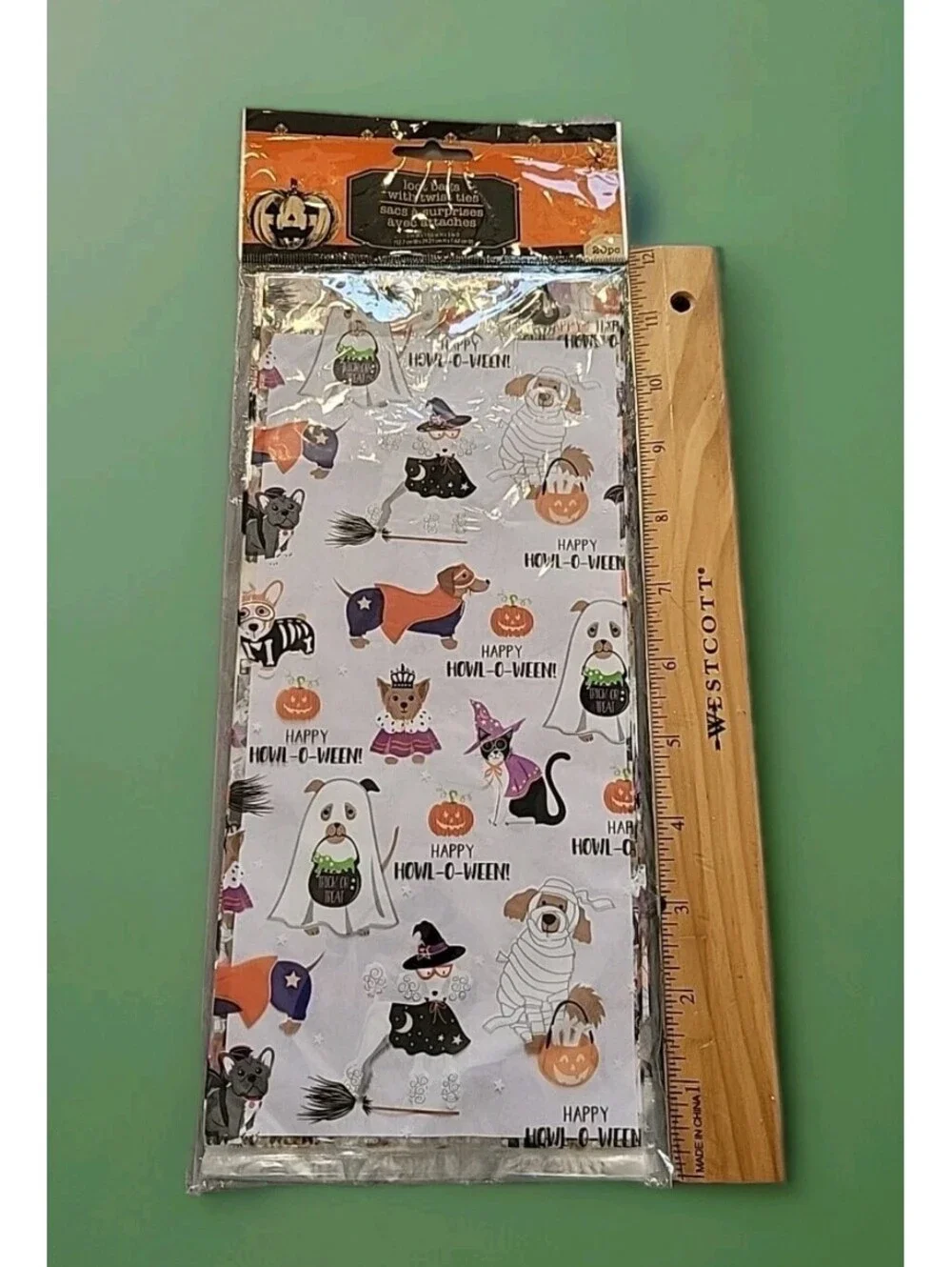 Vintage Halloween 20 Large Gift Loot Party Bags in Package Ghosts Sealed 12